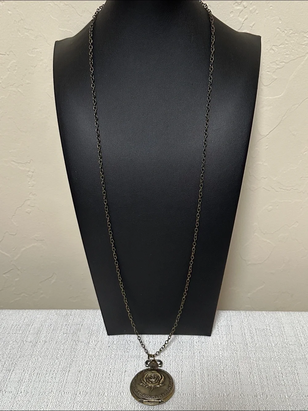 Rose Vintage Bronze Pendant Quartz Watch